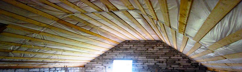 Утепление потолка в частном деревянном доме изнутри и снаружи какой материал выбрать и как утеплить